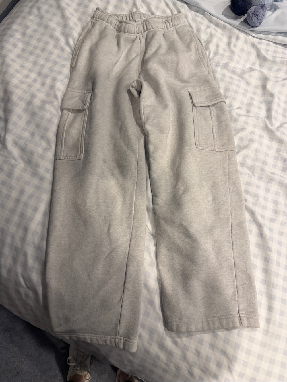 Aritzia Light Gray Cargo Sweatpants
